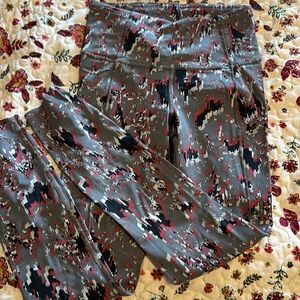 Size 4 lululemon leggings, limited design